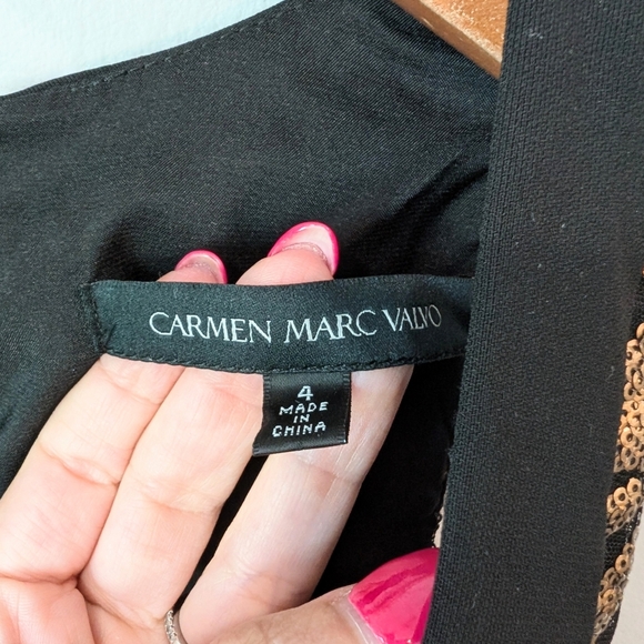 Carmen Marc Valvo Maxi Dress in Gold and Black Sz. 4 - Picture 6 of 9